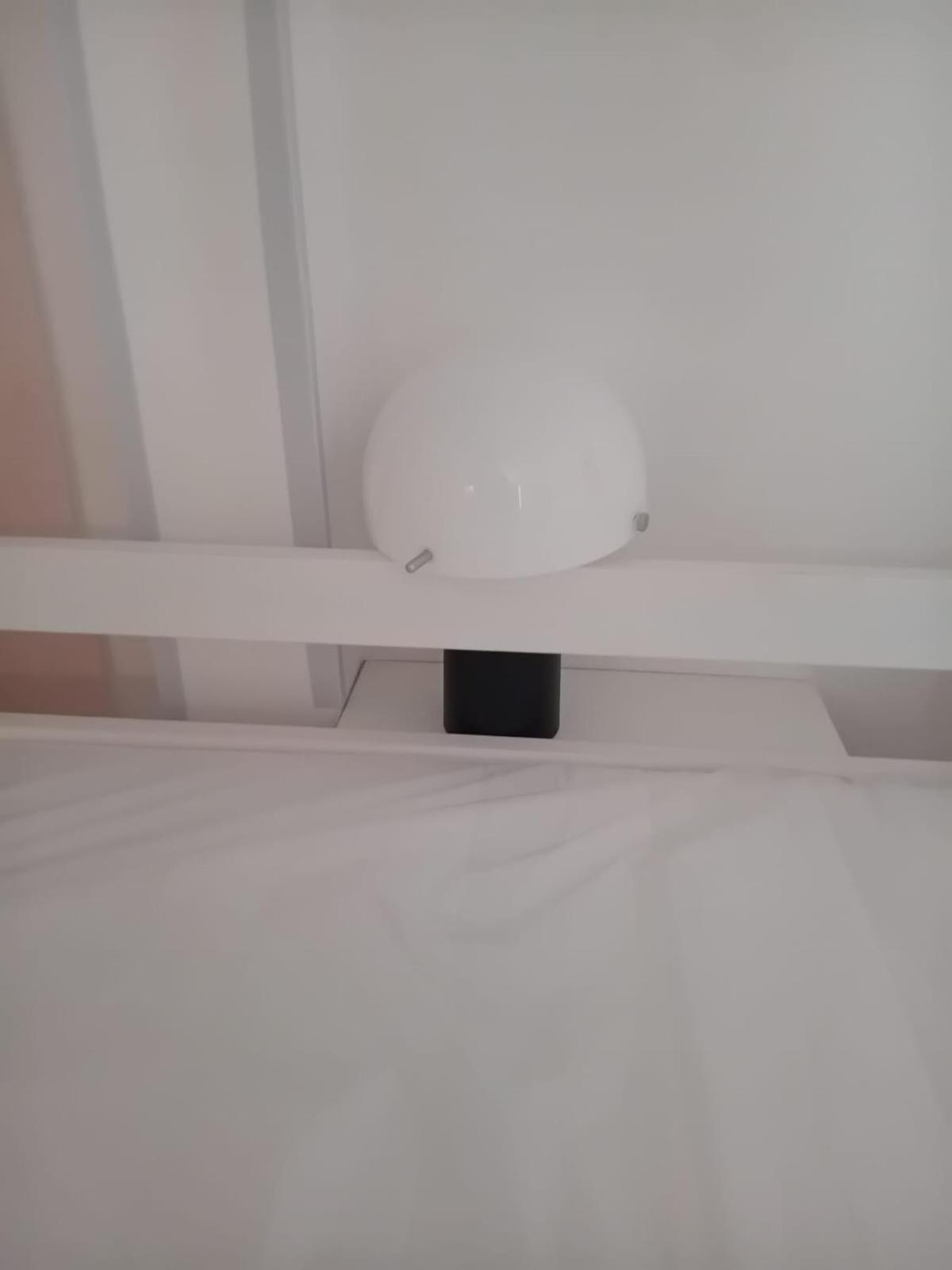 Affittacamere In Guest - Very Consisting Of 2 Very Comfortable Sofa Beds With En-suite Bathroom Aeroporto di Catania Fontana Rossa